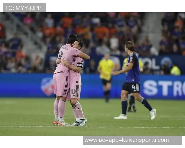 范佩西:注重比赛风格与团队配合自然迎来胜利的信念 范佩西:注重比赛风格与团队配合自然迎来胜利的信念