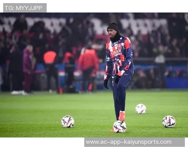 巴黎欧冠客战勒沃库森大名单公布登贝莱在列马尔基尼奥斯领衔防线