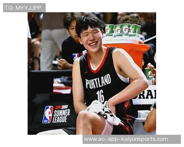 比卢普斯耐心指导杨瀚森学习与成长并重的篮球之路